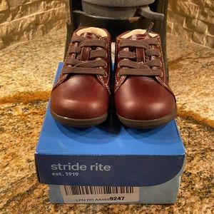 Never worn Stride rite infant SRT Elliot brown shoes in 3W